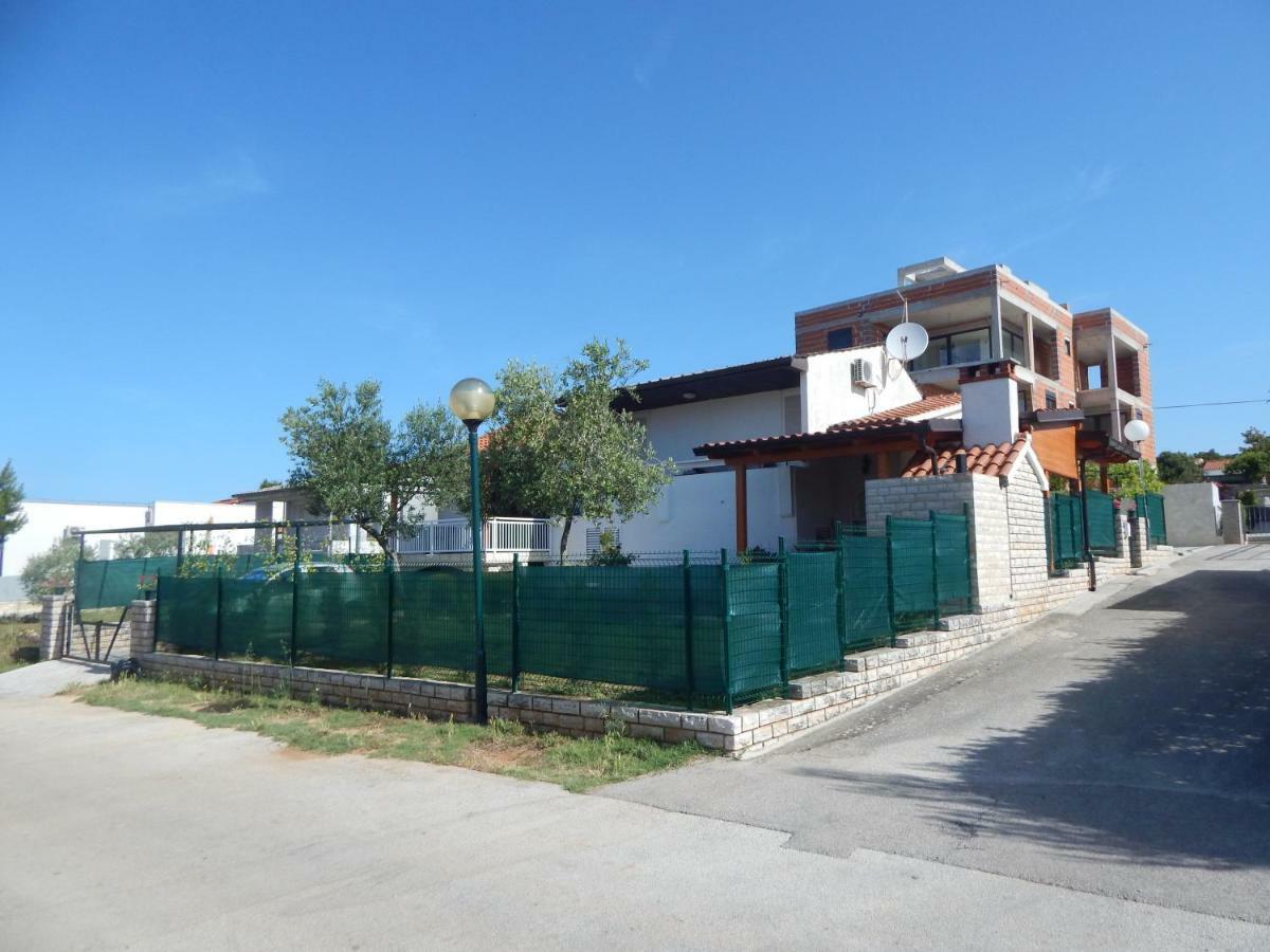 Apartman Duje Петрчане Екстер'єр фото